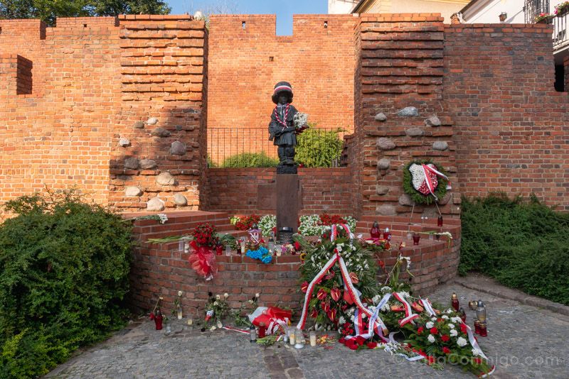 Que Ver En Varsovia Monumento Alzamiento