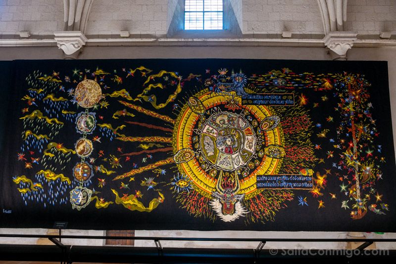 Museo Jean-Luçart Angers Tapices Ornamentos Sagrados