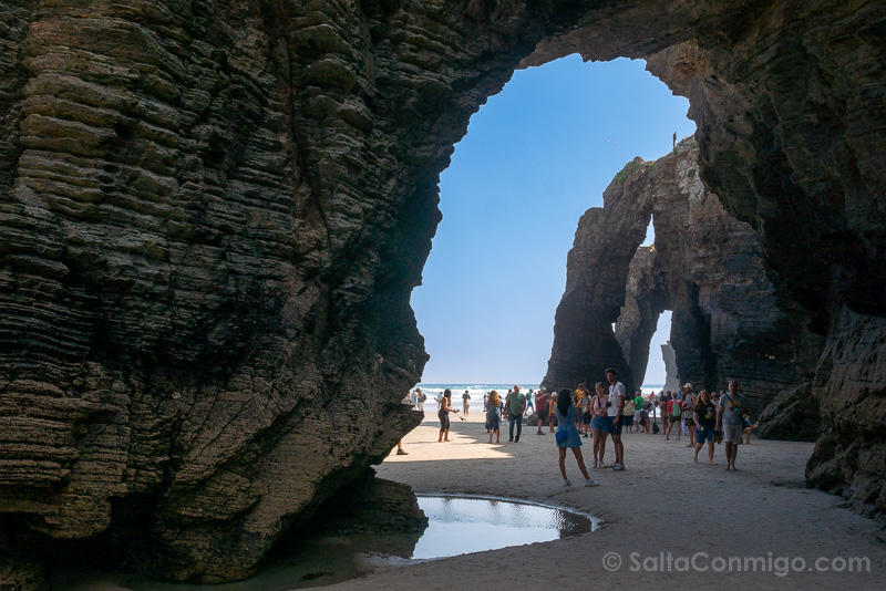 Playa de las Catedrales Arcos Debajo