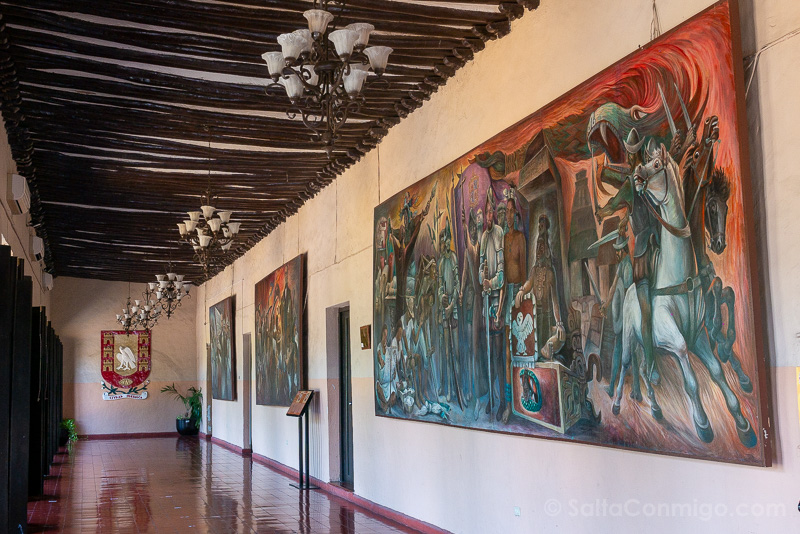 Que Ver Valladolid Yucatan Zocalo Palacio Municipal Murales Manuel Lizama