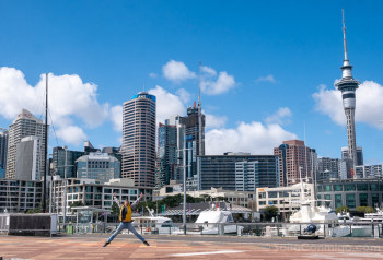 Saltando Auckland Nueva Zelanda Puerto Deportivo