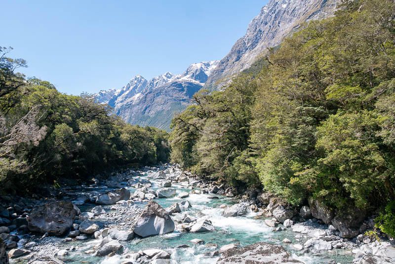 Milford Sound Fiordo Nueva Zelanda Road Tutoko River