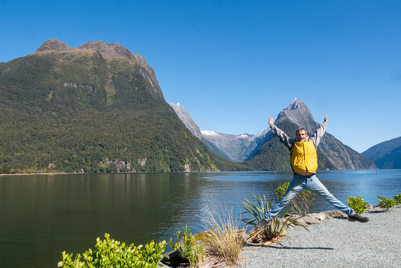 Milford Sound Fiordo Nueva Zelanda Salto