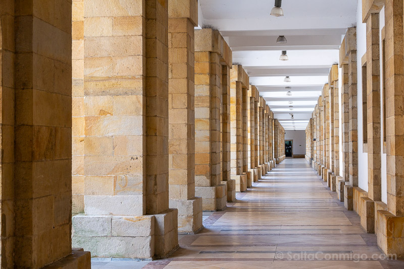 Laboral Gijon Columnas