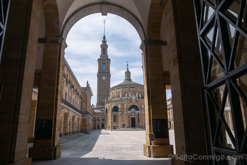 Laboral Gijon Entrada