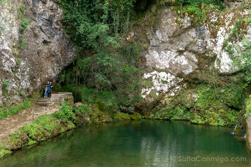 Real Sitio Covadonga Santa Cueva Fuente Matrimonio Siete Canos