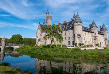 Castillo de Bornem Flandes Salto