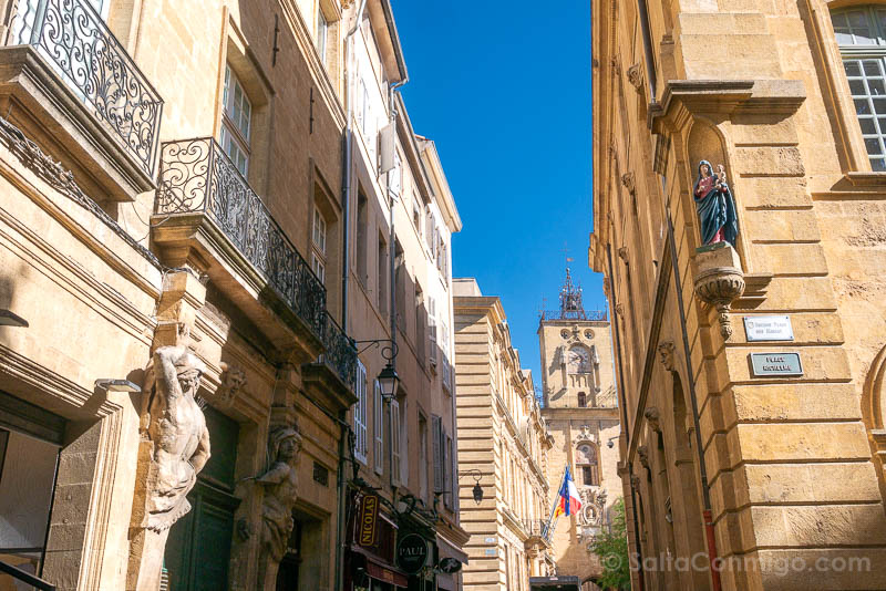 Que Ver en Aix-en-Provence Callejuela Estatuas