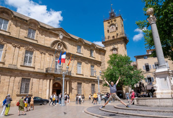 Que Ver en Aix-en-Provence Place Hotel Ville Salto