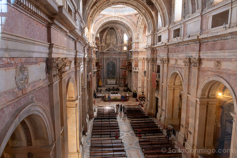 Palacio de Mafra Lisboa Portugal Galeria Bendicion Basilica