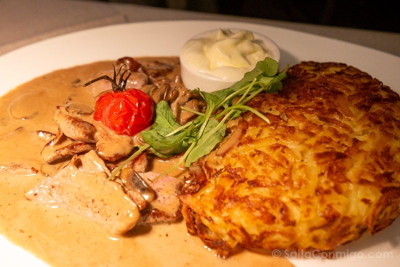 Donde Comer en Zurich UTO Kulm Zuri Gschnatzlets