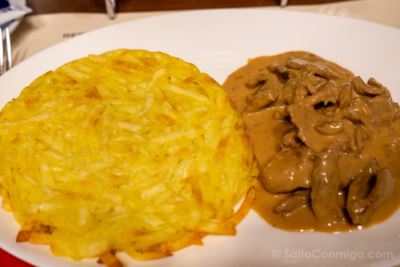 Donde Comer en Zurich Zeughauskeller Zuri Gschnatzlets