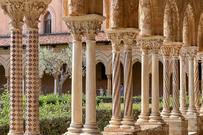 Patrimonio UNESCO Arabe Normando Catedral Monreale Claustro