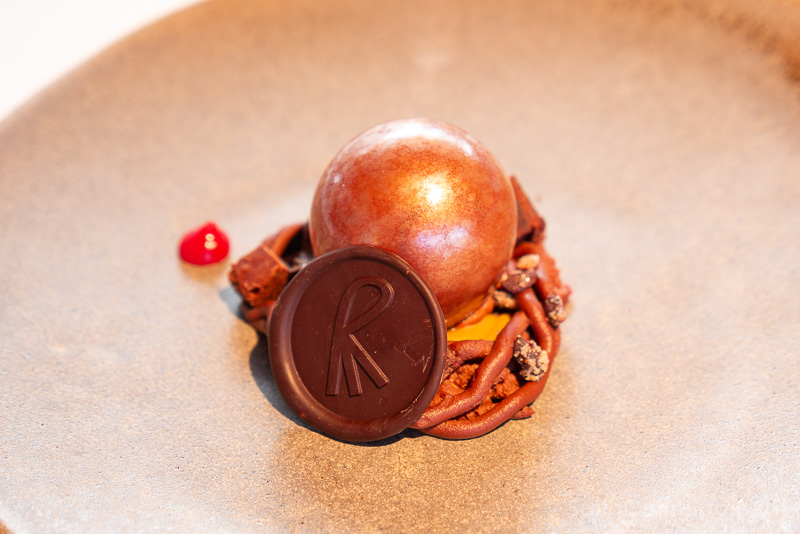 Comer en Girona El Celler de Can Roca Evocaciones Texturas Cacao