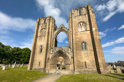 Catedral de Elgin Escocia Fachada Salto