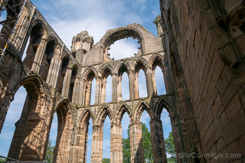 Catedral de Elgin Escocia Roseton Interior