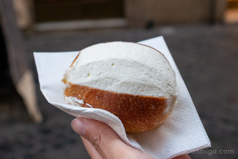 Donde Comer en Roma Antico Forno Roscioli Maritozzo