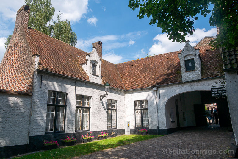 Que Ver en Brujas Begijnhof