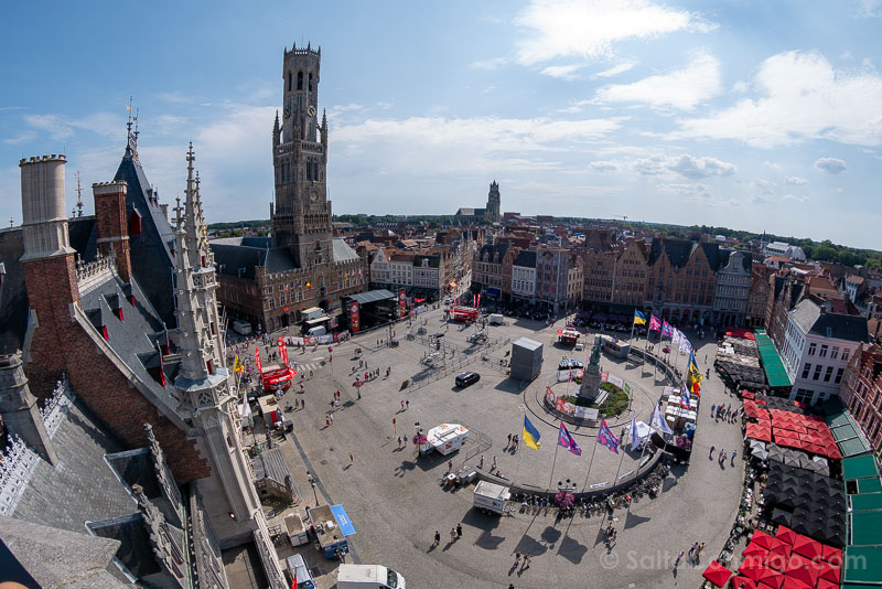 Turismo en Brujas Markt Historium Brugge Terraza
