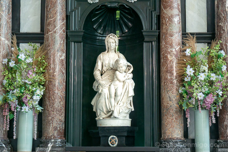 Turismo en Brujas Onze-Lieve-Vrouwekerk Virgen Miguel Angel