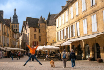 Ruta Perirgord Coche Sarlat-la-Caneda Salto