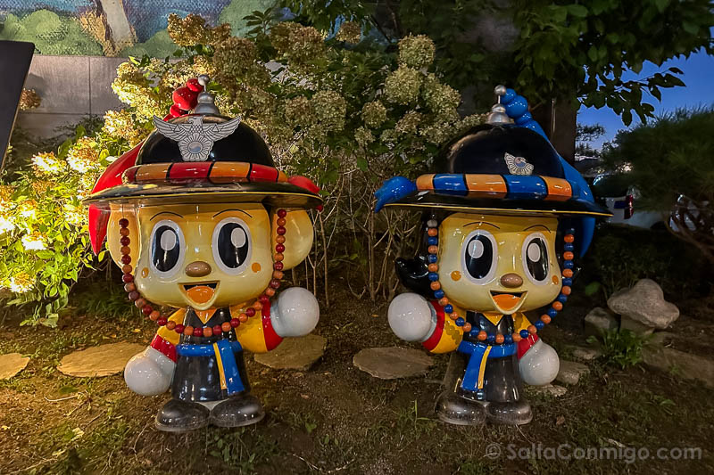 Curiosidades de Corea del Sur Munecos Policia Jeonju
