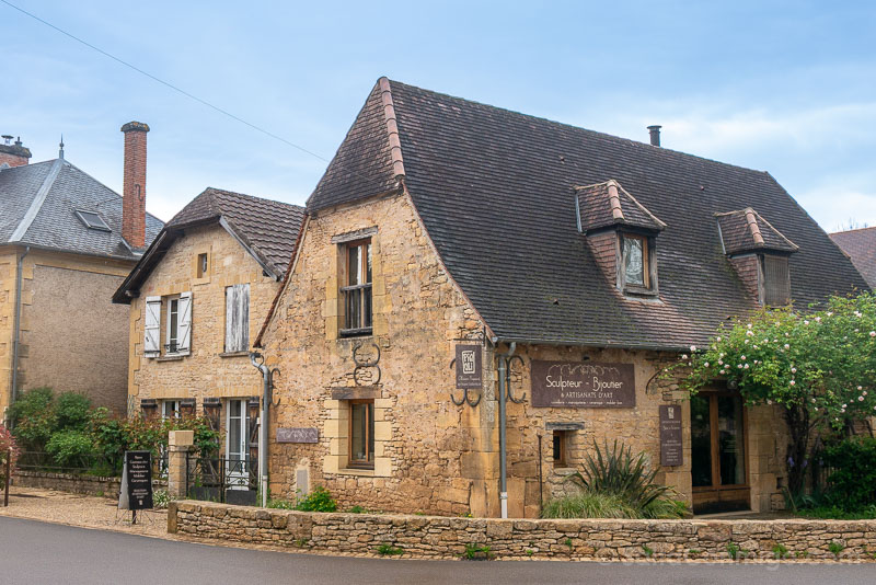 Pueblos Más Bonitos de Dordoña Perigord Saint-Léon-sur-Vézère