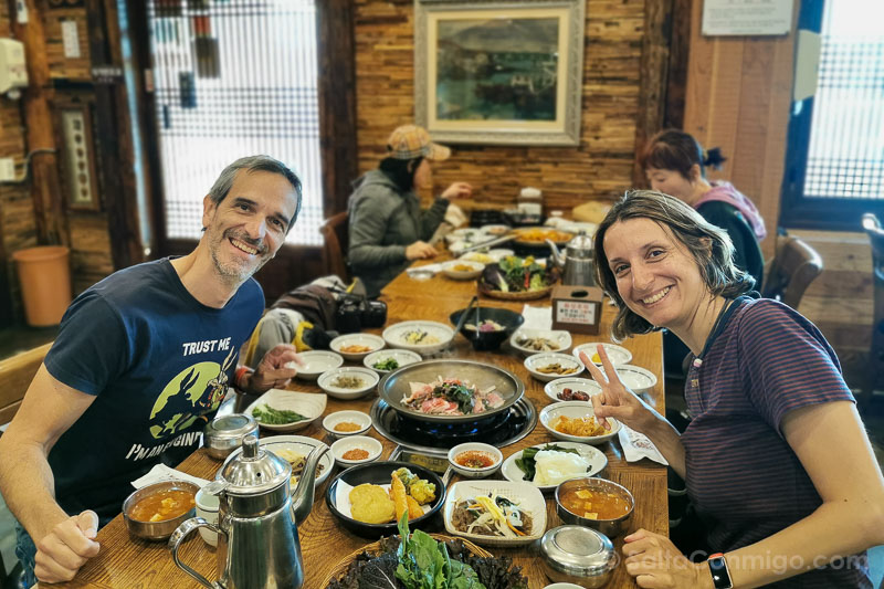 Que Comer en Corea del Sur Bulgogi Gyodong Sssambap Gyeongju