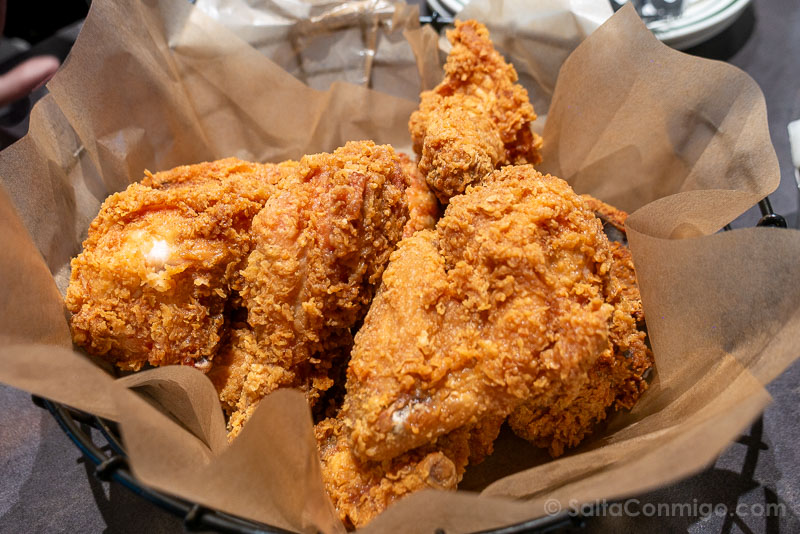 Que Comer en Corea del Sur Pollo Frito BBQ Chicken Seul