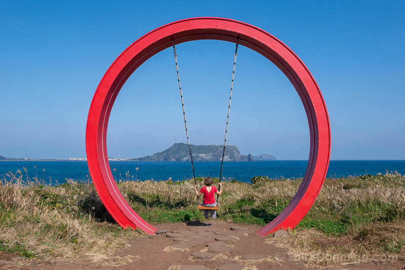Que Ver en la isla de Jeju Cabo Seopjikoji Columpio