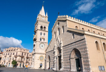 Que Ver en Messina Sicilia Catedral Salto