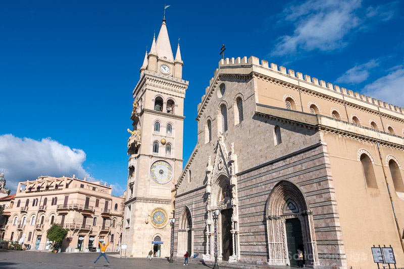Que Ver en Messina Sicilia Catedral Salto