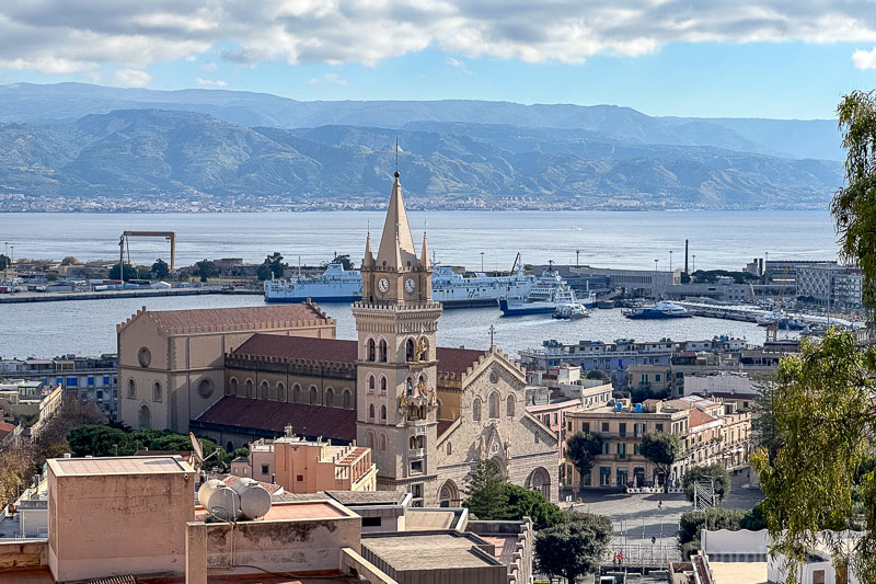Que Ver en Messina Sicilia Santuario Montalto Vista Catedral