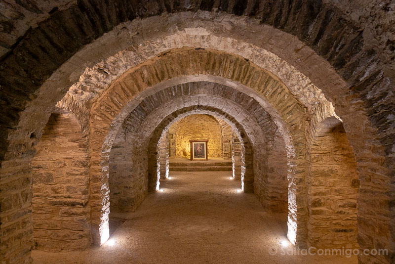 Abadia de San Martin del Canigo Cripta