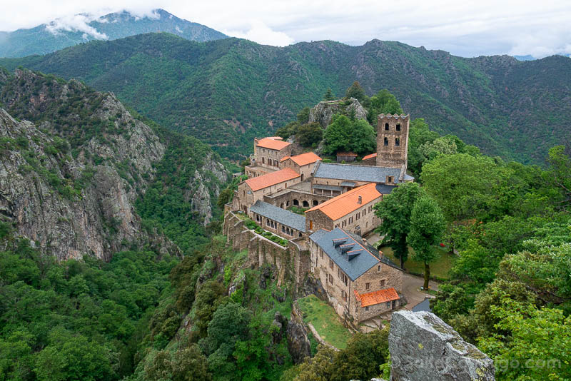 Abadia de San Martin del Canigo Mirador