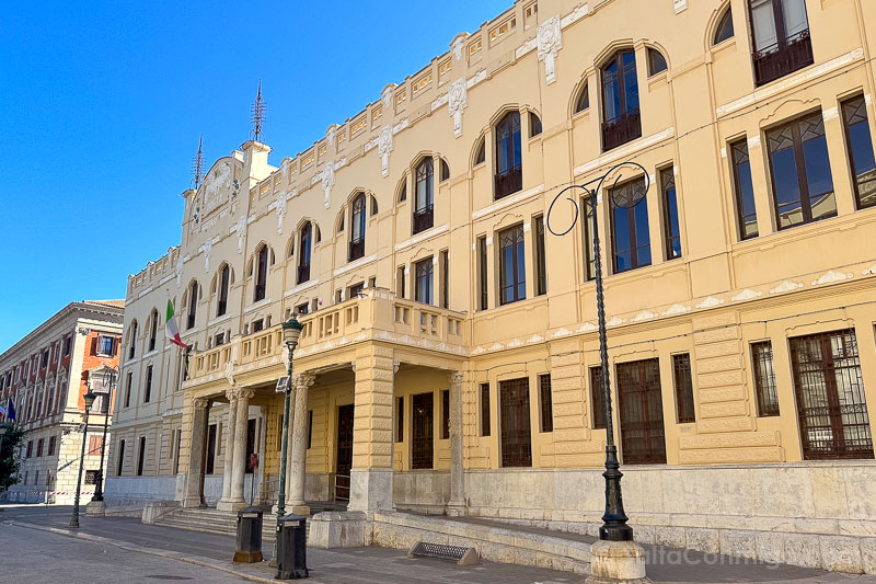Que Ver en Trapani Piazza Vittorio Veneto Palazzo Poste