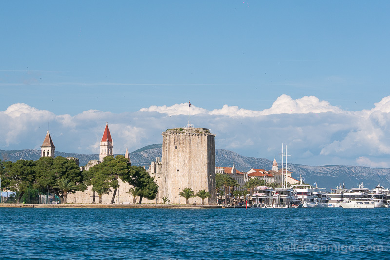 Que Ver en Trogir Puerto Zarpando