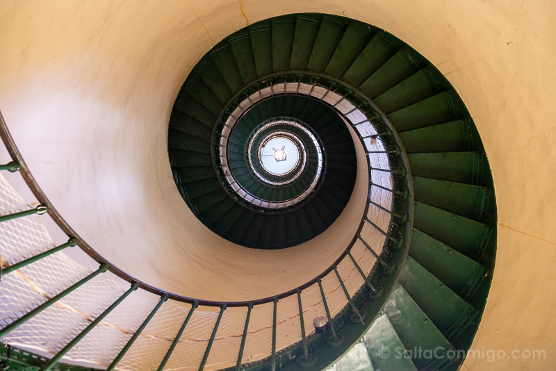 Que Ver en las Landas Contis Faro Escalera