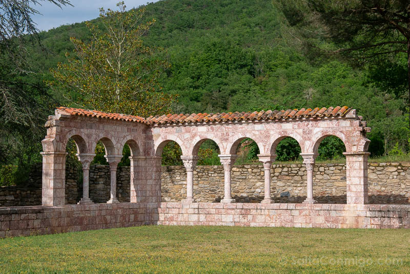 Claustro de San Miguel de Cuixá coro alto iglesia