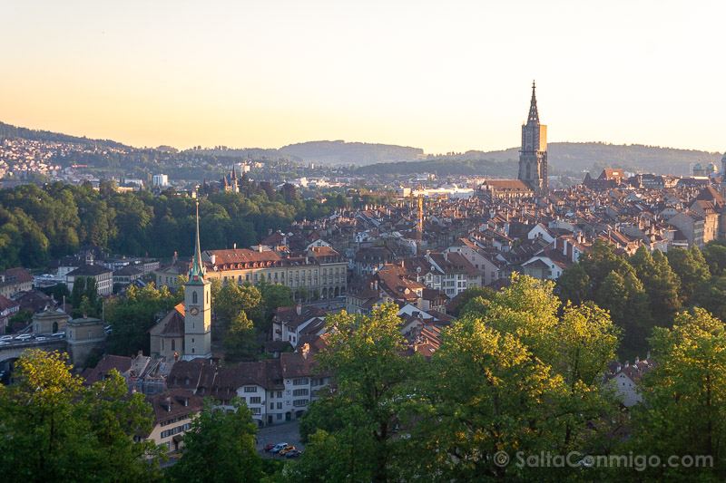 Berna al atardecer desde el Rosengarten