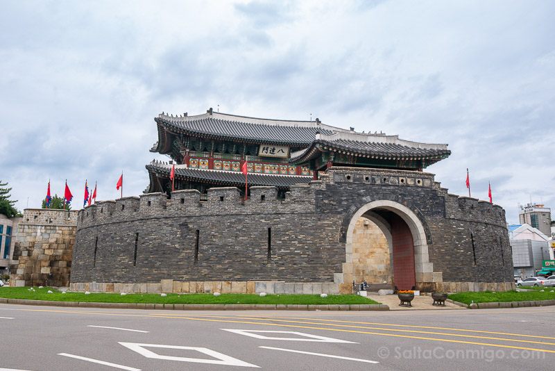 Puerta Paldalmun rotonda