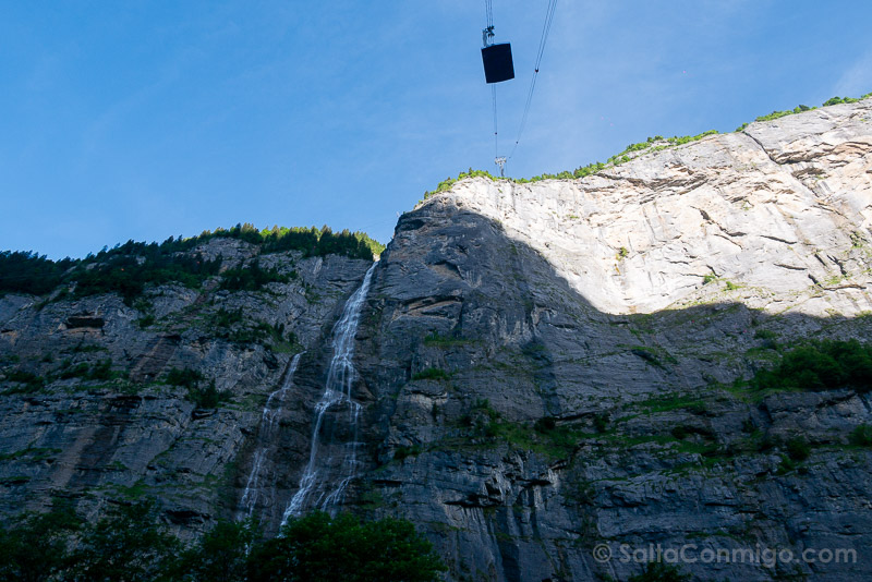 Mürrenbachfall desde la estación base del teleférico a Mürren